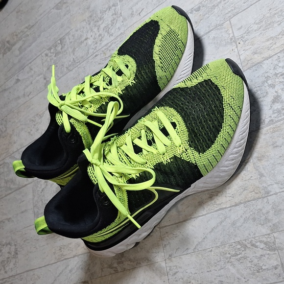 Nike Mens react infinity flyknit 2 - Picture 2 of 6
